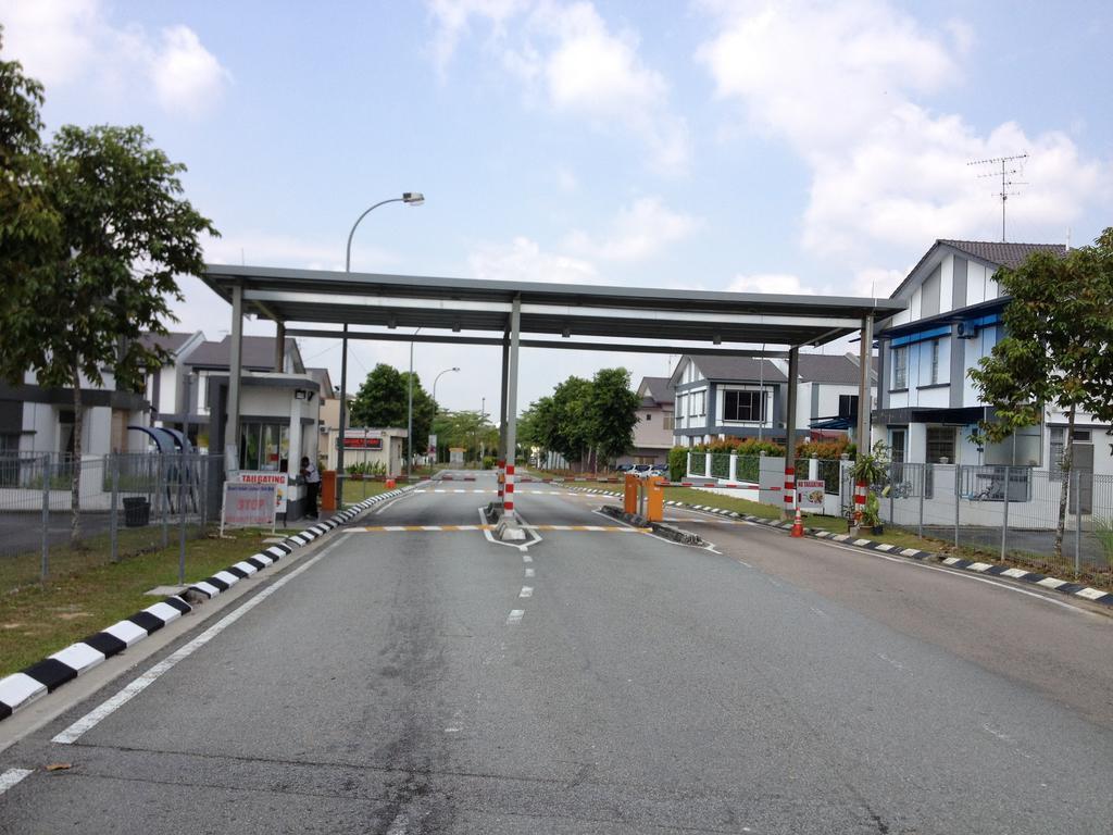 Comfort Holiday Home @ Bukit Indah Johor Bahru Bagian luar foto